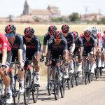 Egan Bernal, Adam Yates y Dani Martínez escapan de una lesión grave en el accidente de la Vuelta a Burgos