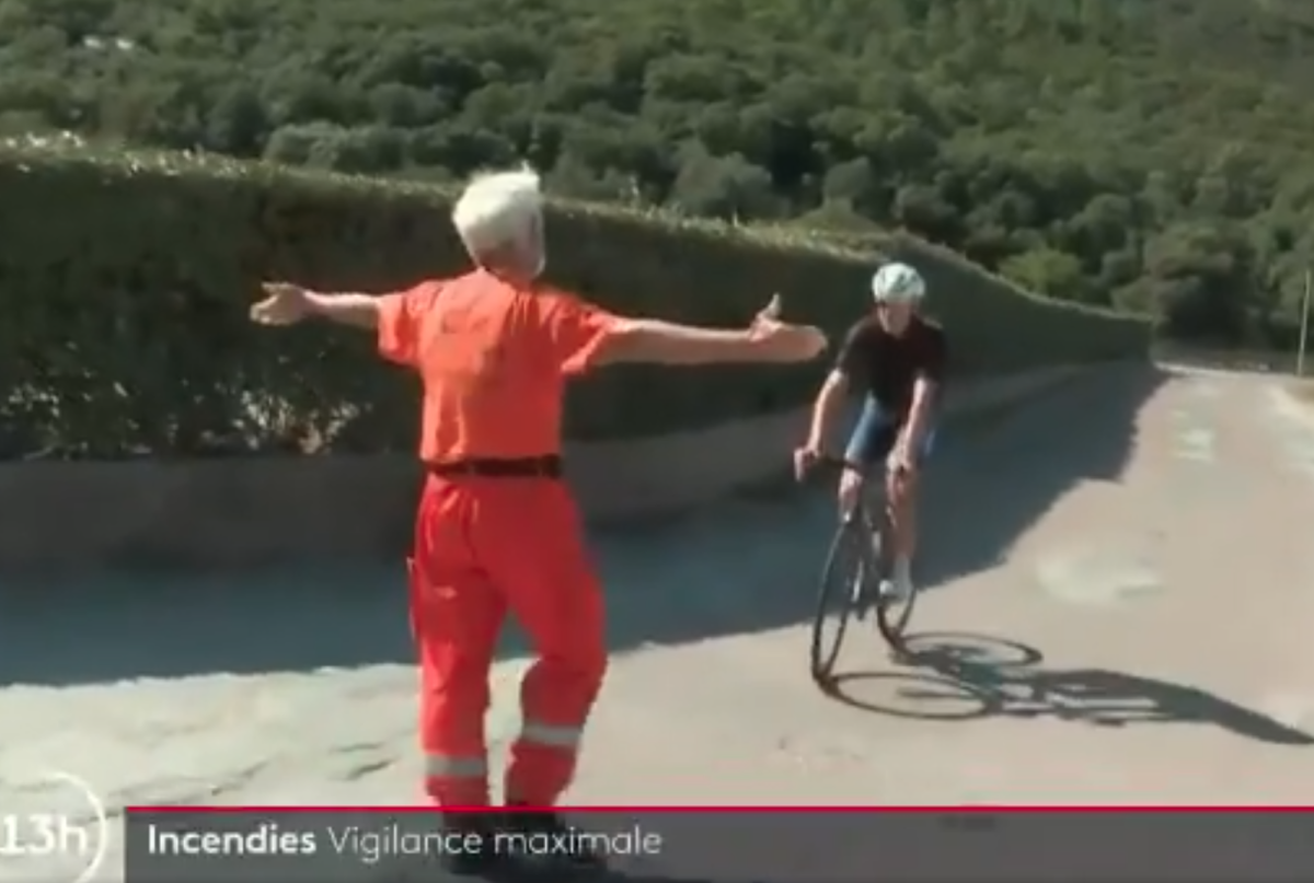 'Este excursionista en bicicleta' Chris Froome hace un cameo en las noticias francesas