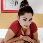 La estrella india de Pornhub, Nandita Dutta, ha sido arrestada por presuntamente atraer a otras mujeres jóvenes a la pornografía prometiéndoles falsamente papeles de actuación en Bollywood.