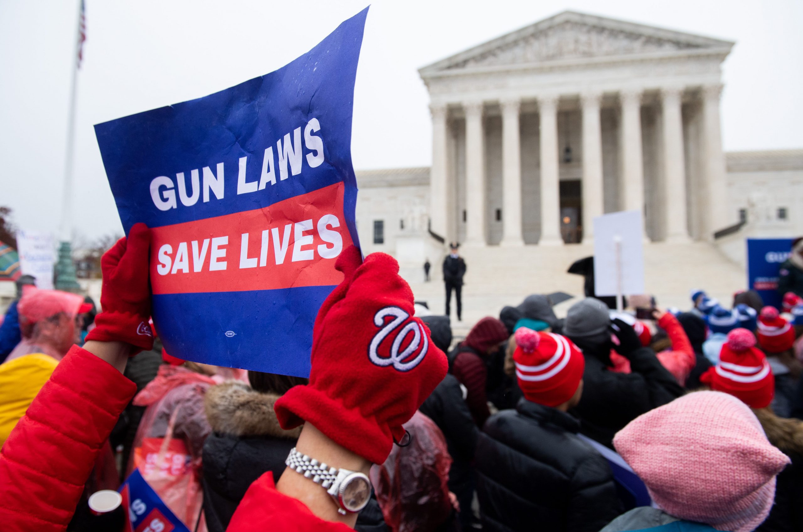 La Corte Suprema escuchará los argumentos el 3 de noviembre sobre el desafío respaldado por la NRA a la ley de armas de Nueva York