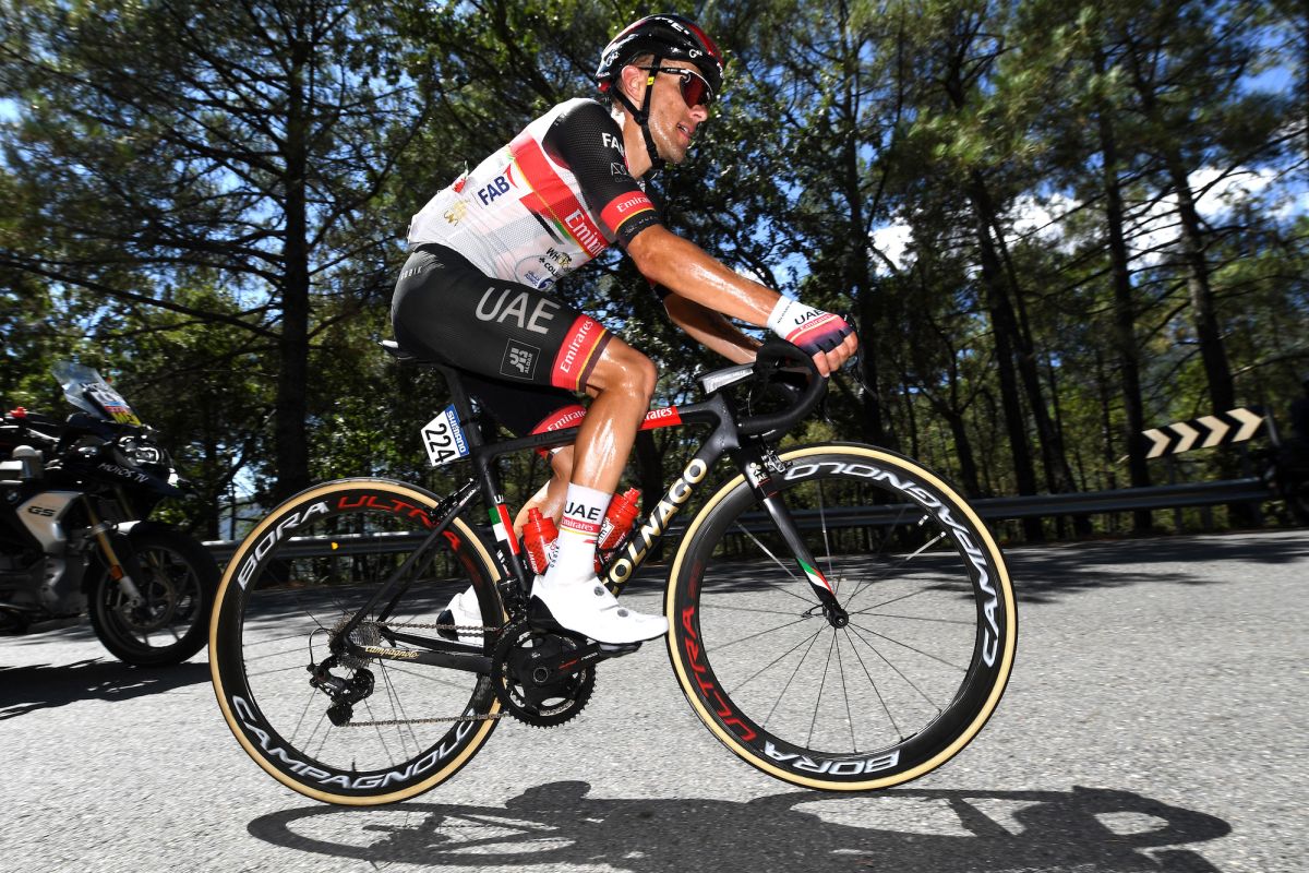 Rafal Majka gana la montañosa etapa 15 de la Vuelta a España 2021