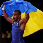 Zhan Beleniuk de Ucrania gana la lucha grecorromana masculina 87 kg