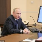 Vladimir Putin emite su voto en línea para las elecciones parlamentarias ya que permanece en autoaislamiento debido a Covid