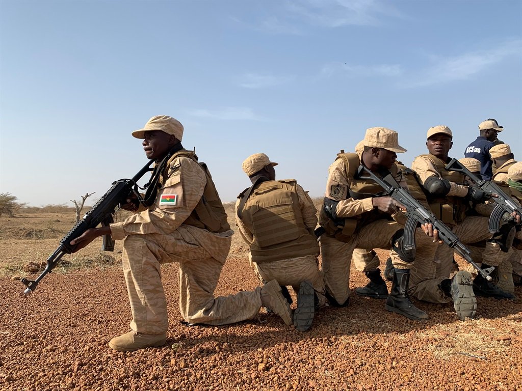 Se escuchan disparos en varios cuarteles de Burkina Faso