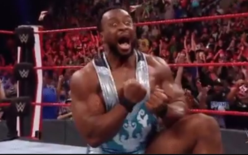 Big E gana el título de la WWE al cobrar dinero en el maletín del banco