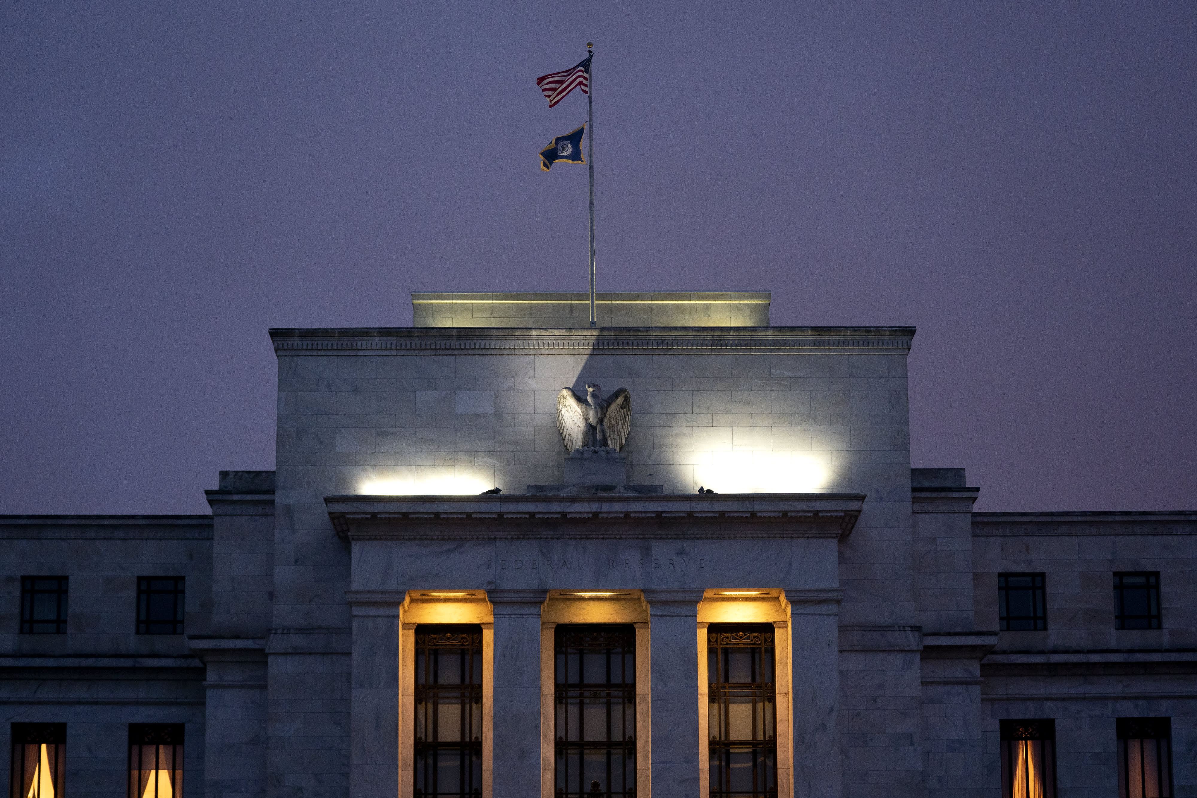 Es poco probable que la caída del mercado de valores haga que la Fed deje de endurecer