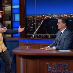 El presentador original de 'Blue's Clues', Steve Burns, realiza una visita sorpresa en 'Colbert'