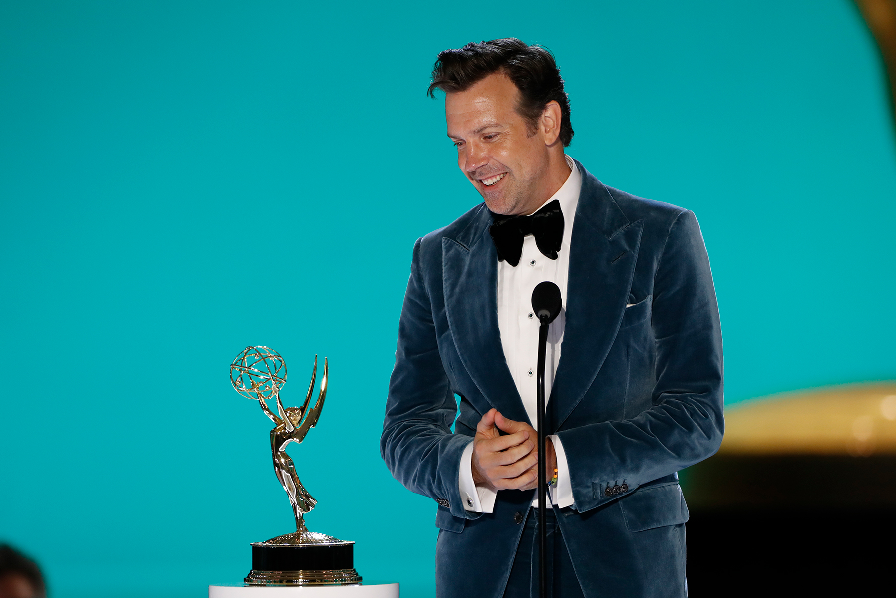 LOS ANGELES - SEPTEMBER 19: Jason Sudeikis from 'Ted Lasso' appears at the 73RD EMMY AWARDS, broadcast Sunday, Sept. 19 (8:00-11:00 PM, live ET/5:00-8:00 PM, live PT) on the CBS Television Network and available to stream live and on demand on Paramount+. -- (Photo by Cliff Lipson/CBS via Getty Images)