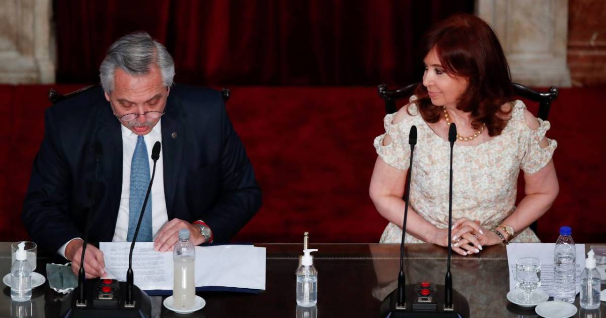Fernández reorganiza gabinete de Argentina tras semana de crisis