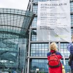 Greenpeace hace un truco para exigir un canciller climático en Alemania
