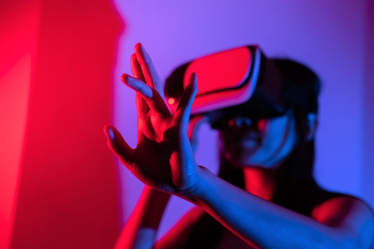 Investing in the Metaverse: 4 Ways to Invest in Virtual Future