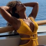 Kelly Rowland declara que se `` siente a sí misma '' mientras luce en bikini en las vacaciones de Capri