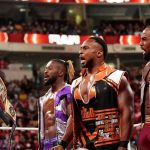 Kofi Kingston elogia a Roman Reigns y explica lo que significó para él ver a Big E ganar el título de la WWE