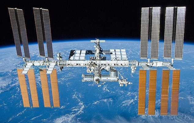 La NASA está buscando empresas privadas para reemplazar la Estación Espacial Internacional y espera otorgar $ 400 millones en contratos.