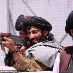 La UE está planificando una fuerza de reacción de «respuesta rápida» de 5.000 efectivos para intervenciones militares tras la caótica evacuación de Afganistán.  En la foto: combatientes talibanes en Kabul