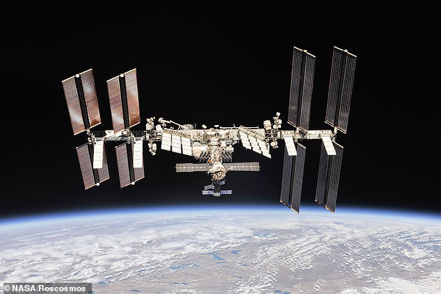 Una alarma de humo sonó el jueves en el segmento Zvezda de la Estación Espacial Internacional (ISS) de Rusia y los astronautas olían a