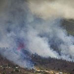 Las evacuaciones se aceleran en la isla española después de la erupción del volcán