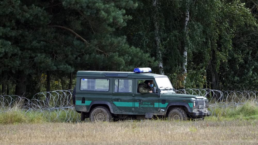 Polonia envía más tropas a la frontera de Bielorrusia tras la muerte de migrantes