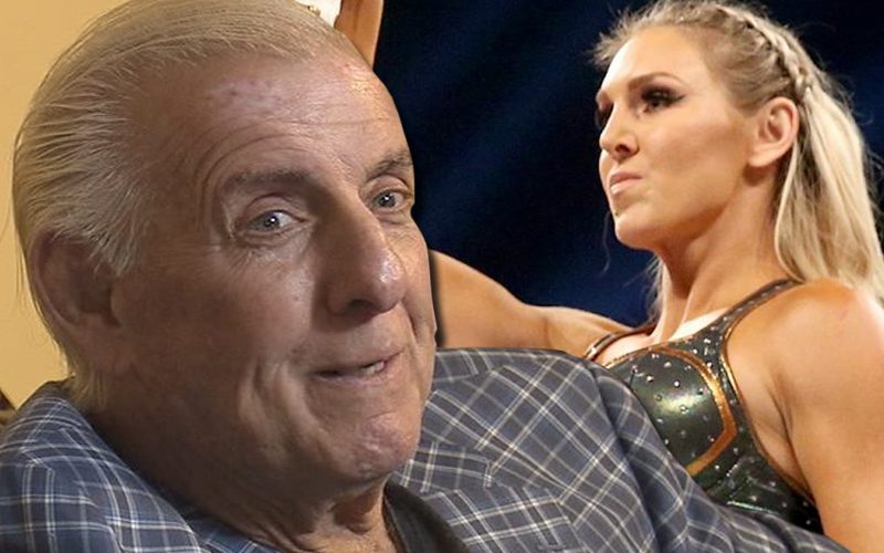 Ric Flair felicita a Charlotte Flair por su enorme logro en la WWE