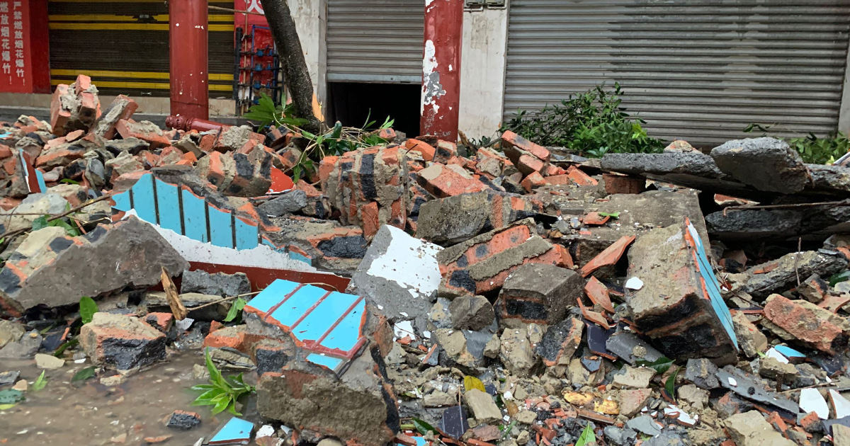 Tres muertos y decenas de heridos por terremoto en Sichuan, China