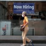 ¿Se retrasan las prestaciones por desempleo?  Puede cobrar más allá de la fecha límite del Día del Trabajo