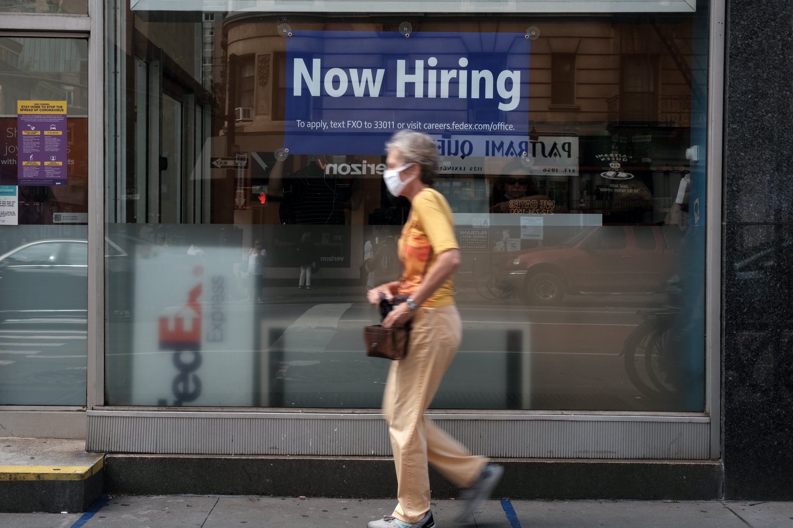 ¿Se retrasan las prestaciones por desempleo?  Puede cobrar más allá de la fecha límite del Día del Trabajo