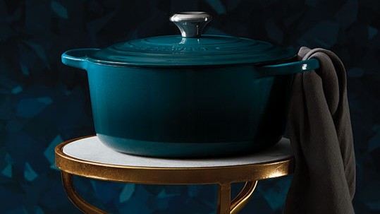 Amazon Just Made This Le Creuset’s Cast Iron Oven 40% Cheaper, & We’re Drooling Over This Deal