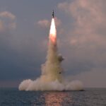 Corea del Norte confirma prueba de misil lanzado desde submarinos de 'nuevo tipo'
