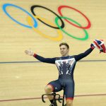 El velocista medalla de oro olímpico Phil Hindes anuncia su retiro a los 29 años