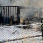 Garaje, vehículo destruido pero casas salvadas en el infierno de West Kelowna - Okanagan