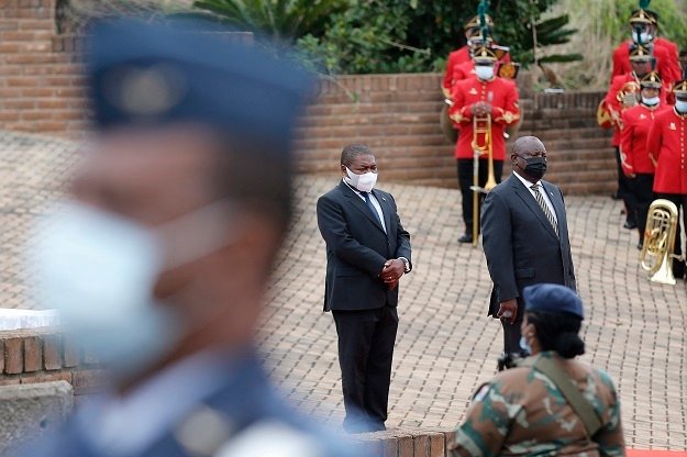 Cyril Ramaphosa (right) and Mozambican President Filipe Nyusi at the 35th commemoration of former Mozambican President Samora Machel's death.