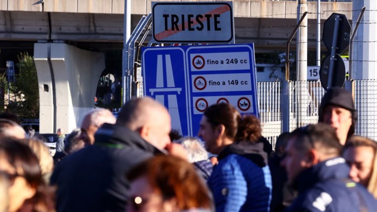 Italia impone un pase de salud COVID-19 obligatorio para trabajar en medio de protestas