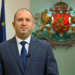La reelección del general proruso Radev como presidente de Bulgaria se ve amenazada por el profesor de estudios latinos