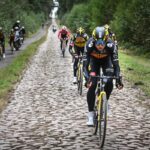 La saga de Wout van Aert y Remco Evenepoel continúa mientras el campeón belga busca recuperarse en Roubaix