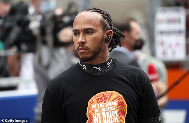Lewis Hamilton podría comenzar en la parte de atrás el domingo, ya que Mercedes considera cambiar su motor.