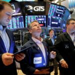 Los futuros de acciones cayeron después de una venta masiva impulsada por la tecnología en Wall Street
