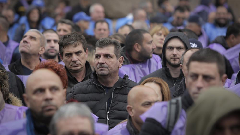Los mineros búlgaros del carbón protestan por la seguridad laboral en medio de cierres de la UE