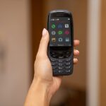 Nokia está relanzando uno de sus teléfonos móviles clásicos, el 6310 'brick' para conmemorar los 20 años desde que fue lanzado por primera vez en el Reino Unido.