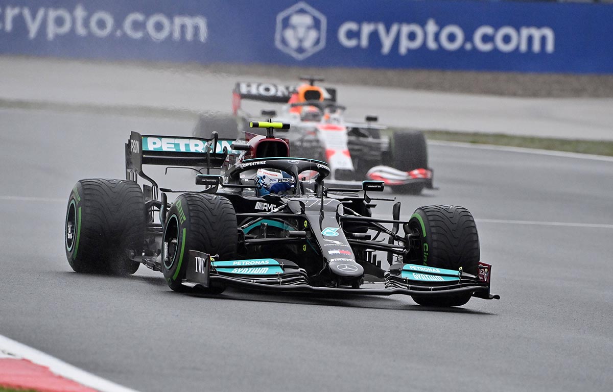 Red Bull sigue preguntando a la FIA sobre Mercedes y sus ganancias de rendimiento.