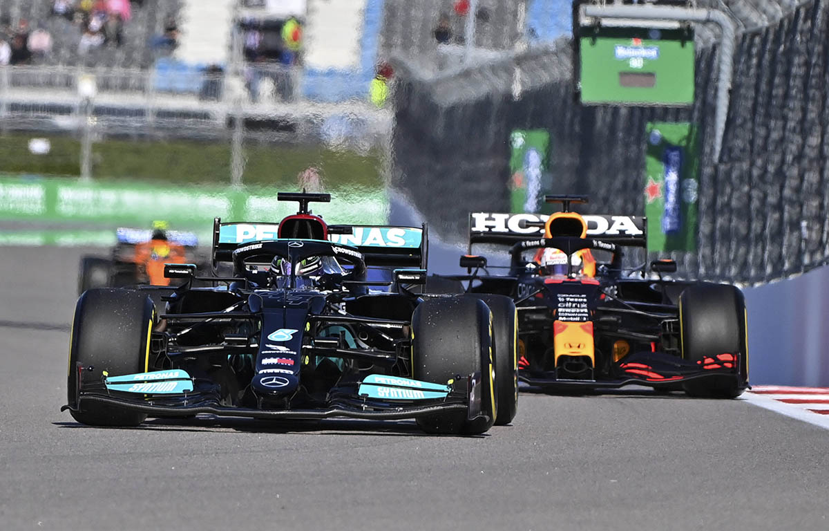 Red Bull tiene sus sospechas sobre las principales debilidades del motor de Mercedes