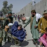 Rusia recibe a los talibanes para conversaciones después de advertir sobre la amenaza del Estado Islámico