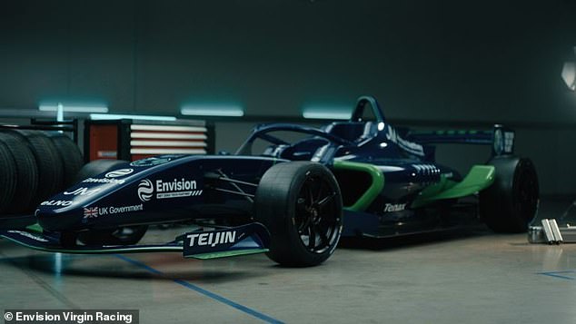 El primer auto de carreras eléctrico biplaza de Fórmula del mundo (en la foto), que puede ir de 0 a 60 mph en solo 3.2 segundos, se presentará en la conferencia sobre cambio climático COP26.