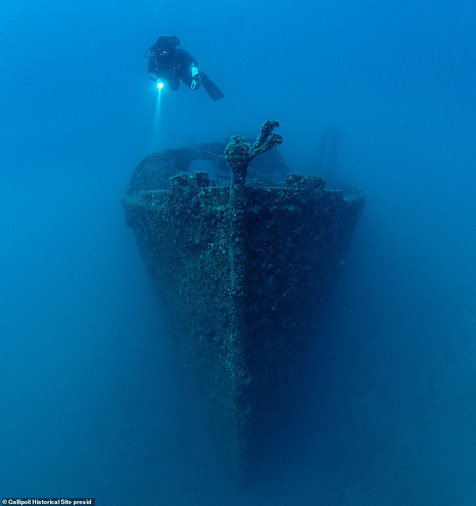 Turquía ha abierto un tramo de costa frente a la península de Gallipoli que contiene los restos de la batalla de la Primera Guerra Mundial a los turistas, como parte de un 'museo submarino'.