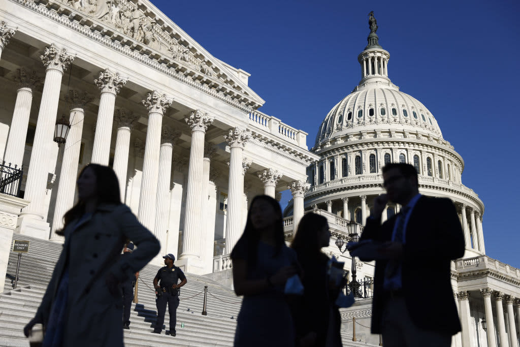 Votación de infraestructura de la Cámara en espera mientras los demócratas intentan llegar a un acuerdo sobre un proyecto de ley de gasto social más amplio