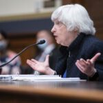 Yellen apoya los esfuerzos para eliminar el techo de la deuda por completo