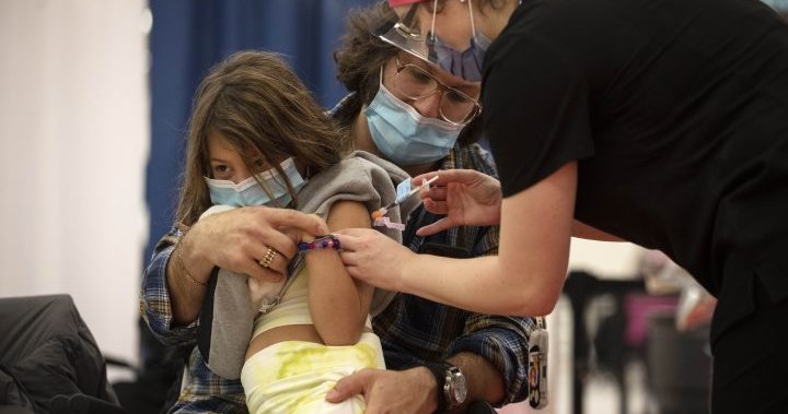 Agentes de policía de Toronto patrullarán cerca de los sitios de vacunación COVID cuando los niños comiencen a recibir inyecciones - Toronto