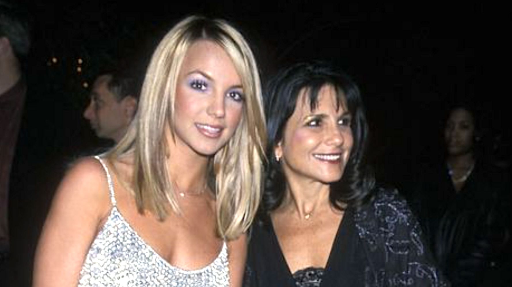 Britney Spears culpa a su madre por la tutela
