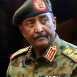 Burhan dice que no será parte del gobierno de Sudán después de la transición