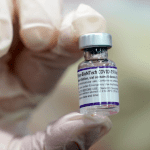 COVID-19: aumenta la preocupación por las cartas falsas de exención de vacunas en Columbia Británica