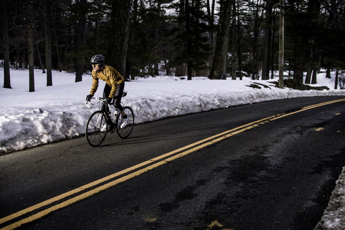 Ciclismo en nieve y hielo: cómo mantenerse seguro y divertirse
